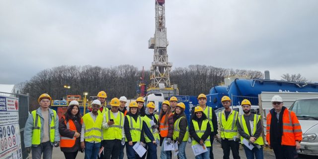 Retour en image sur la visite d&rsquo;une plateforme de forage